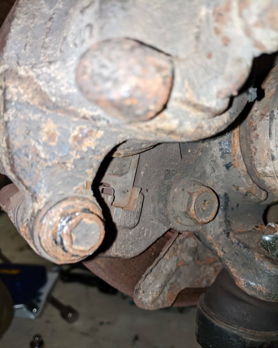 headless bolt