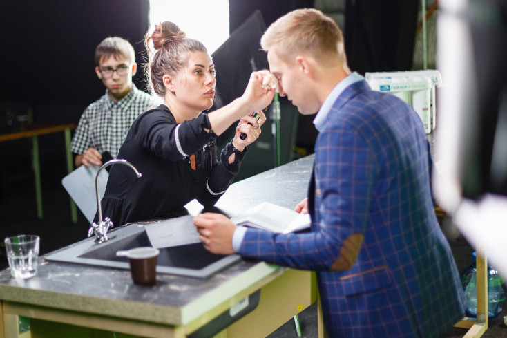 Makeup artist