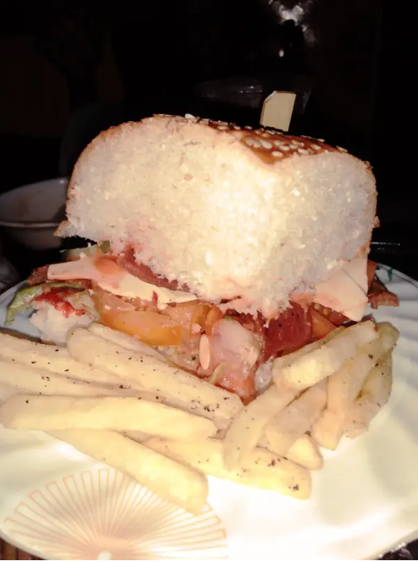 1130943df855a4b5b0f27217b2a08983baedb0be00207cbe51109abe10ec686f.png