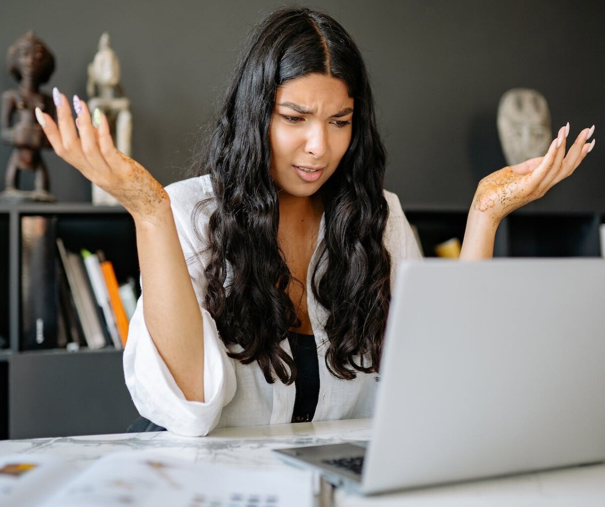 Confused Online Shopper