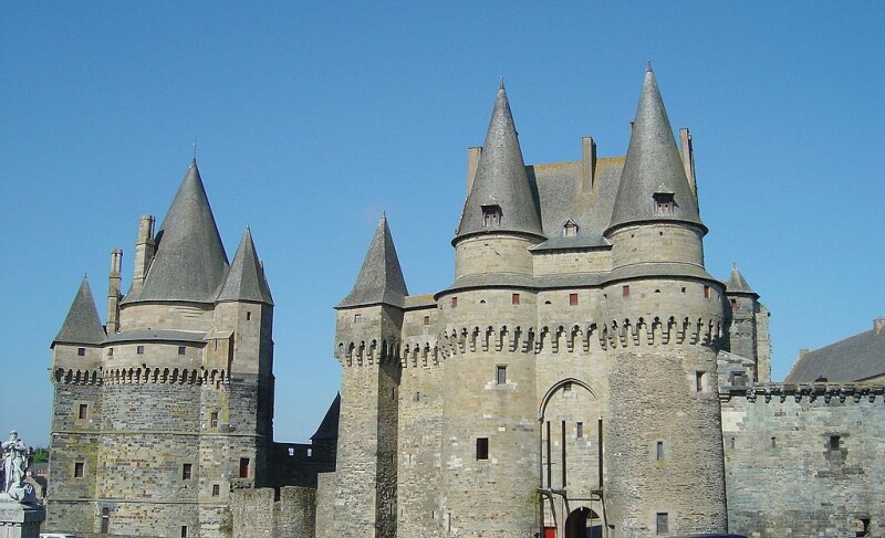 Château de Vitré, France (1066)