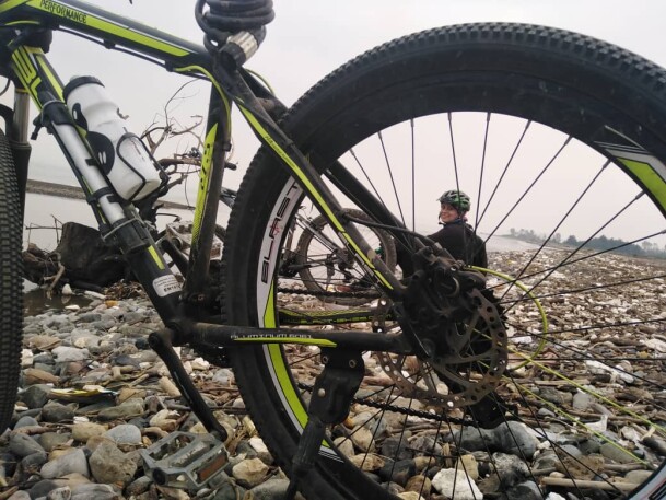 Cycling by The Beach in Iran, flood, nature,