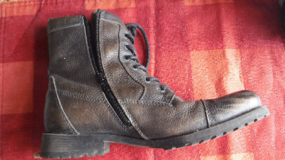 leather boot zipper