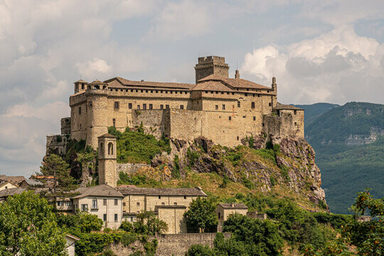 Bardi Castle