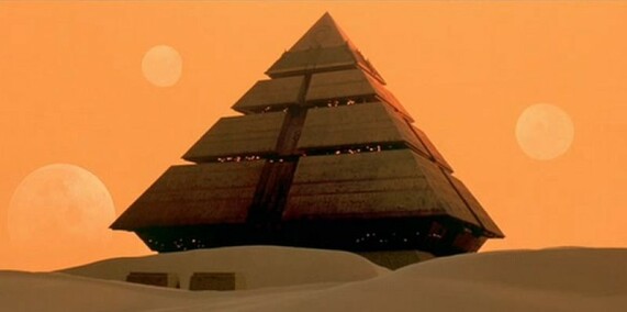 Pyramid starship Stargate