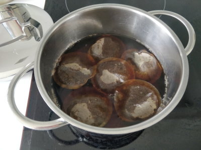 teabags in pot