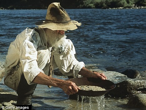 https://i.dailymail.co.uk/i/pix/2011/06/05/article-0-0C68E08900000578-694_468x354.jpg