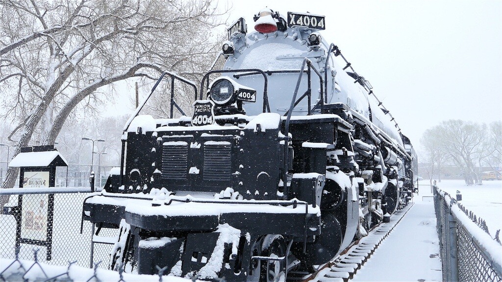 Union Pacific 4004 In The Snow!