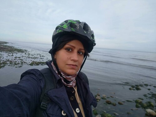 d8174d45683328a8c5ead35e0a7bbca2405077dd37fe14b453e3e01d4073a851.jpg
