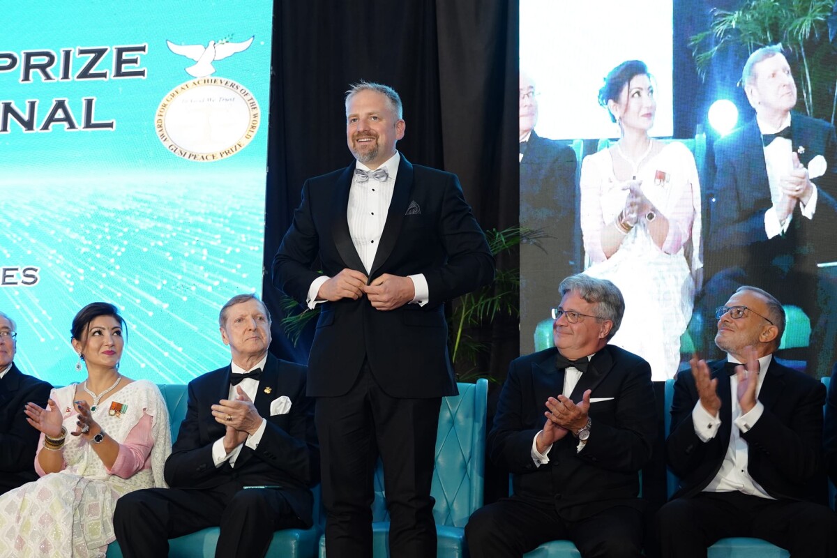 Liberland President Vit Jedlicka Awarded the Gusi Peace Prize in Manila