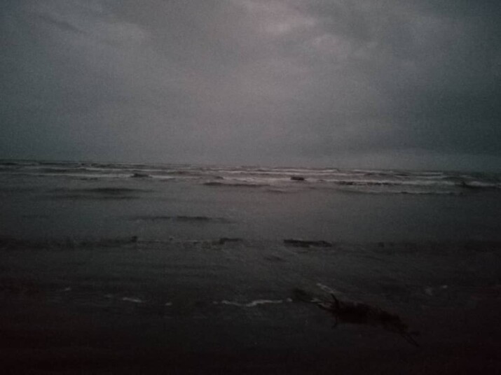 Beach Trip Before Sunrise &amp; Stormy Sea