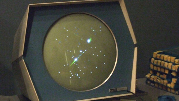 Spacewar de Steve Russel en un PDP-1 (1962)