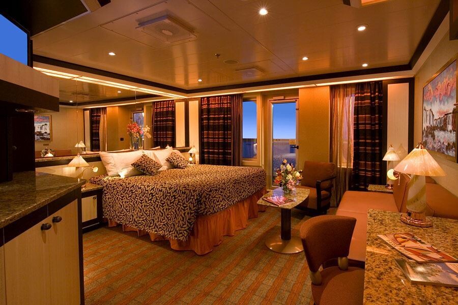 Cruise ship
