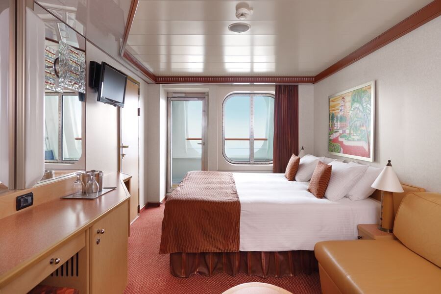 Cruise ship