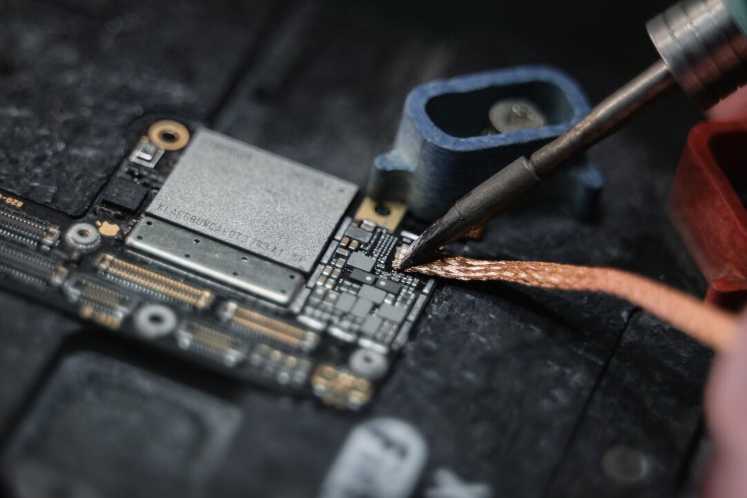 de-soldering