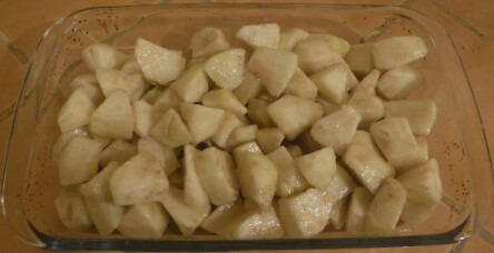 Apple Crumble Filling in Pan