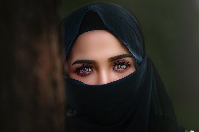 5ca791d19b63b3543f0f3f7b4d2a123deb5e549b77f09e38ea54ac8ffe9ae1f5.jpg