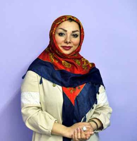 The First Licensed Female Singer in Iran After Islamic Revolution!