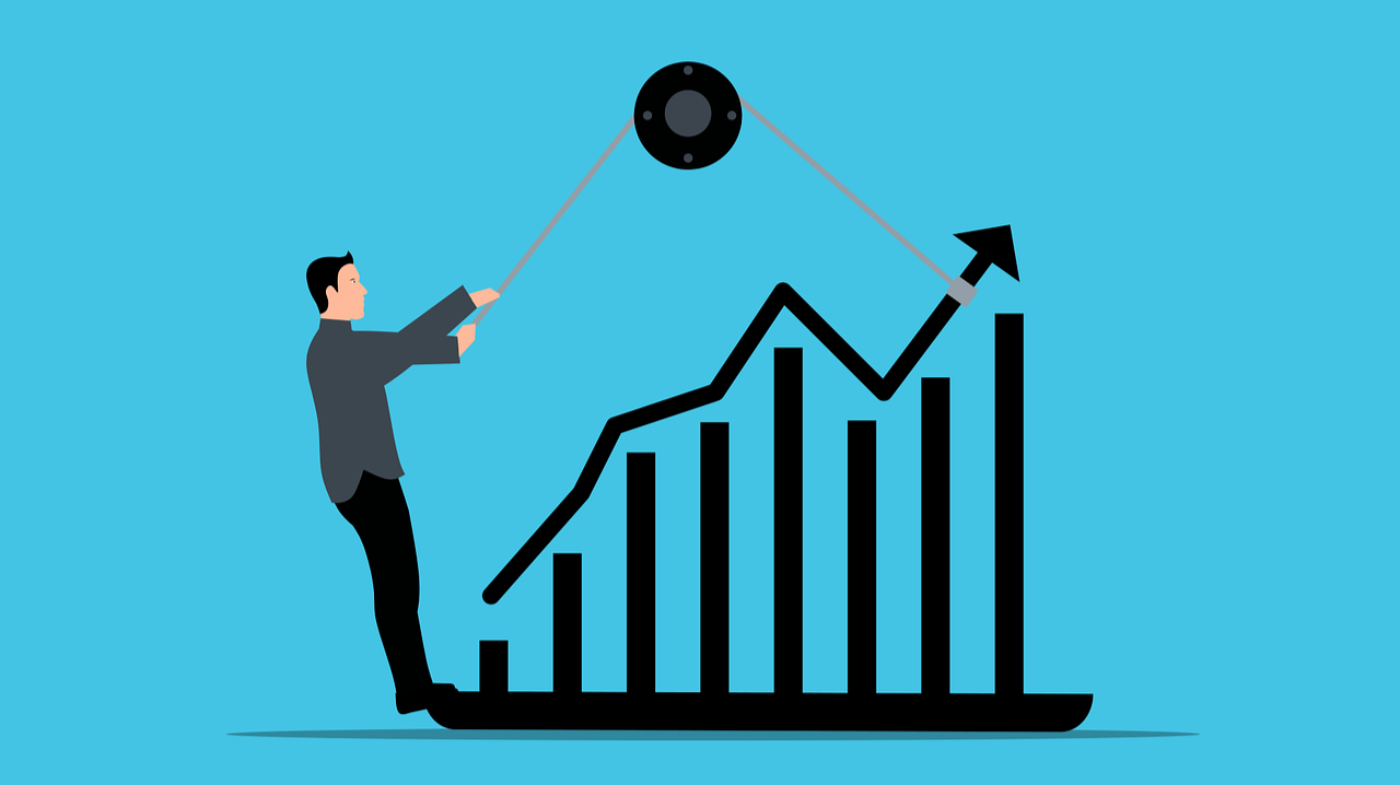 a man leveraging his profits in cryptocurrency trading with an indicator