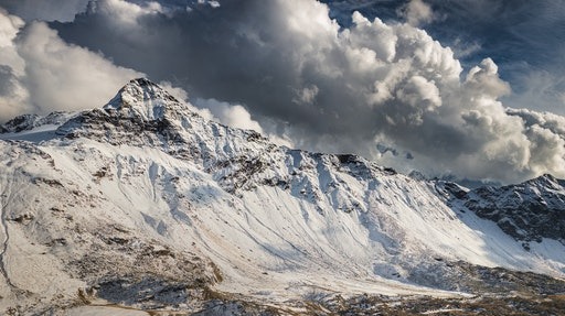Mountain avalanche (Photo by Marek Piwnicki from Pexels)