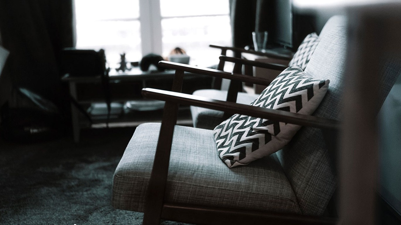 Leveraging the Gig Economy : AirBNB