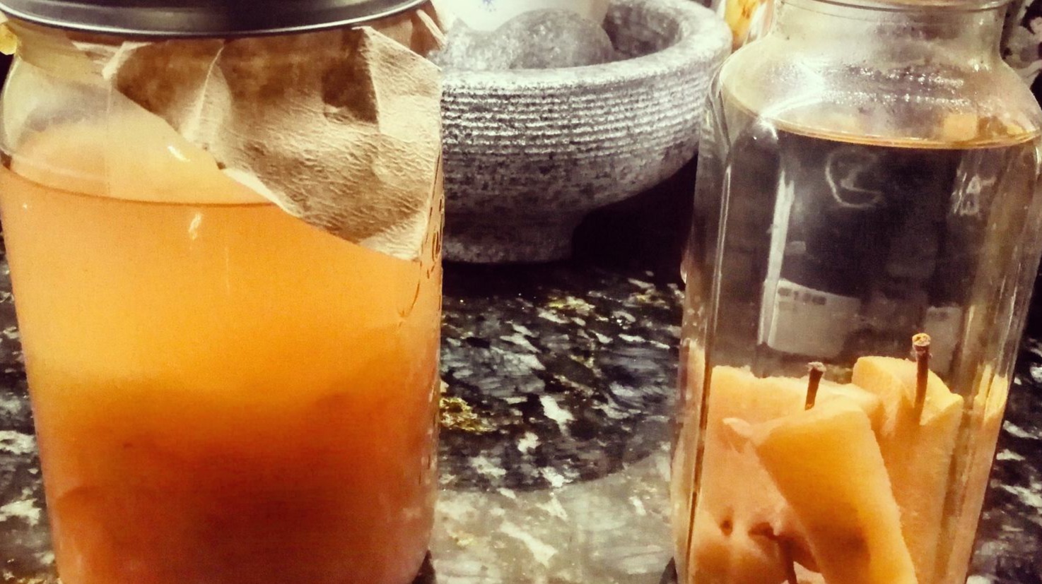 apple vinegar and wine