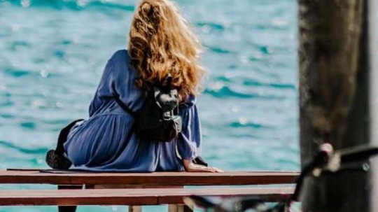 https://unsplash.com/photos/rw9GYrbdcSQ