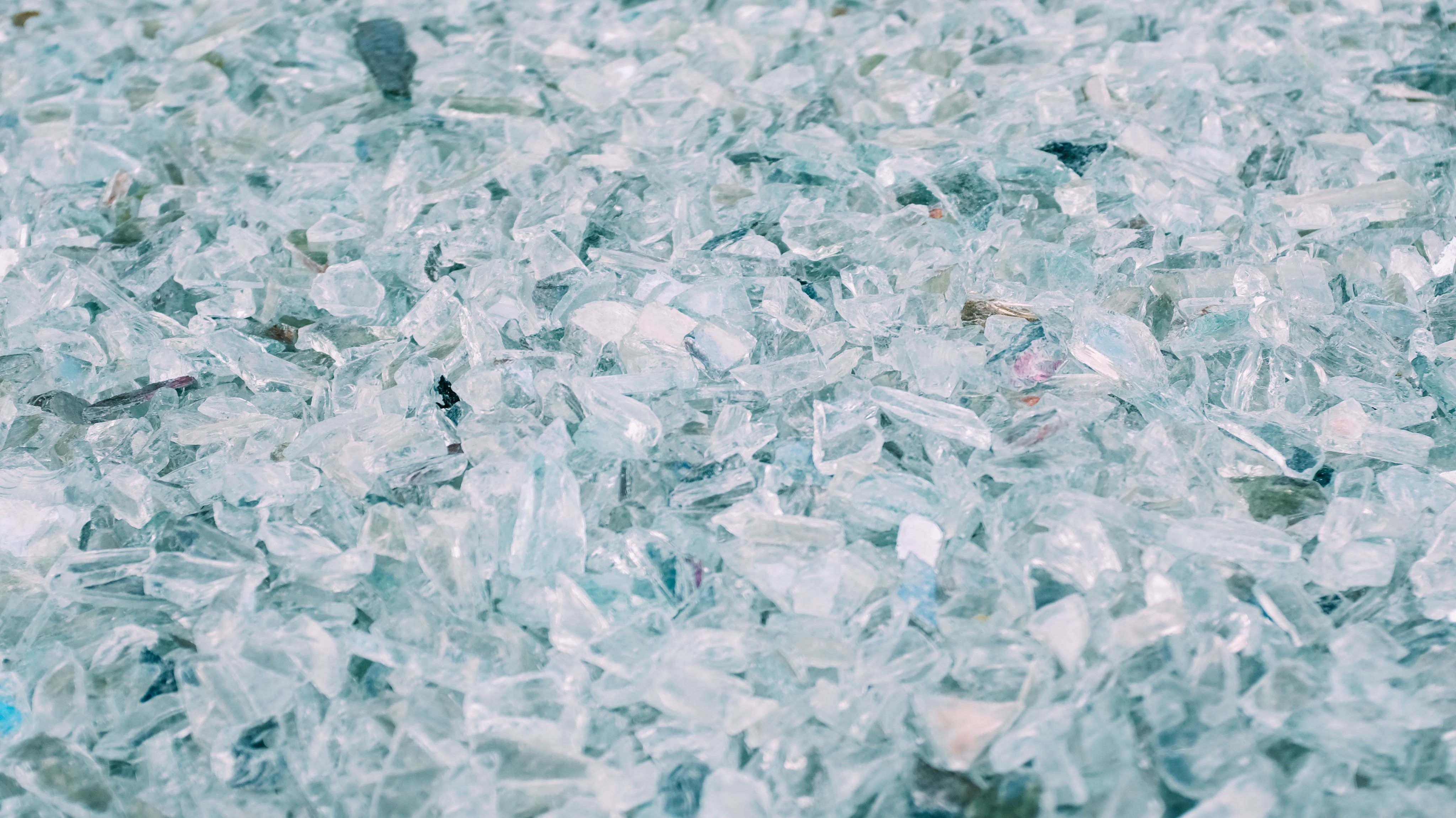 Glass that Explodes Prince Rupert's Drops