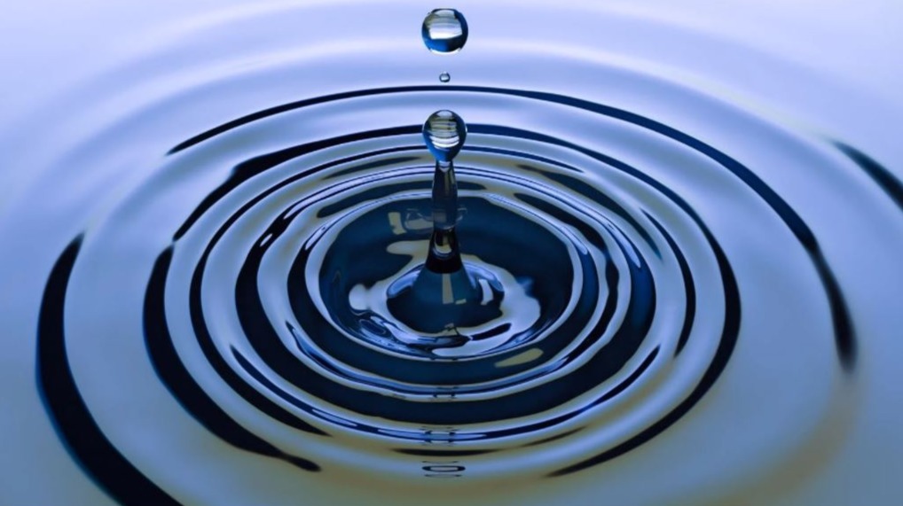 https://www.pexels.com/photo/water-drop-photo-220213