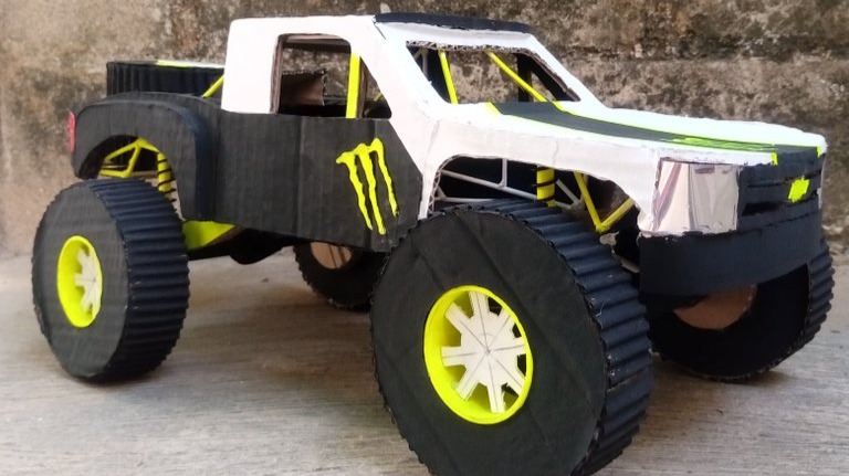 Rally truck made with cardboard.