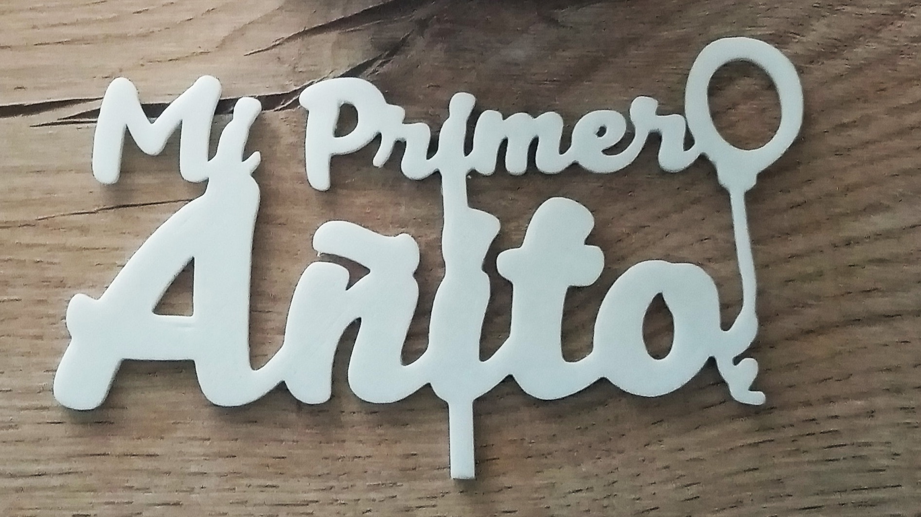 Pieza realizada en 3d logo letras