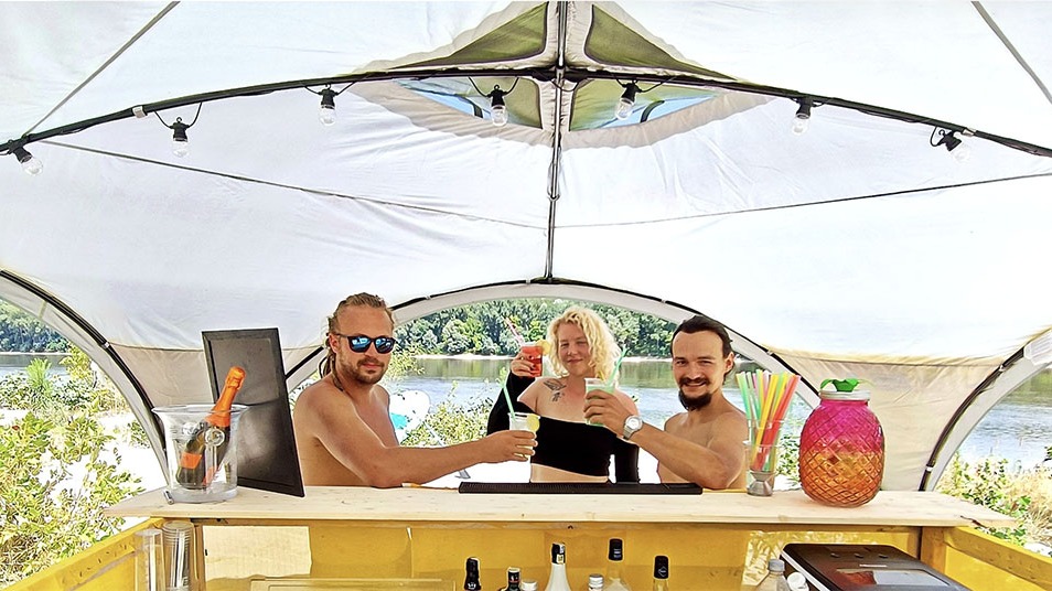 Big News from Liberland: First Beach Bar and Treehouse Now Open!