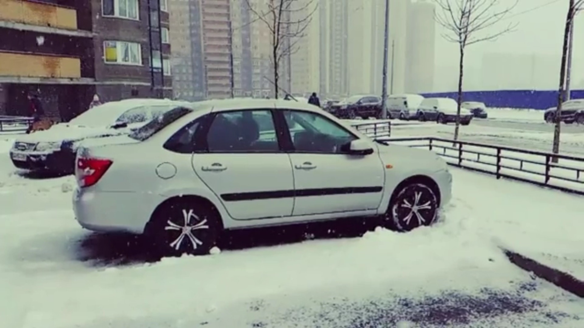 Snow online